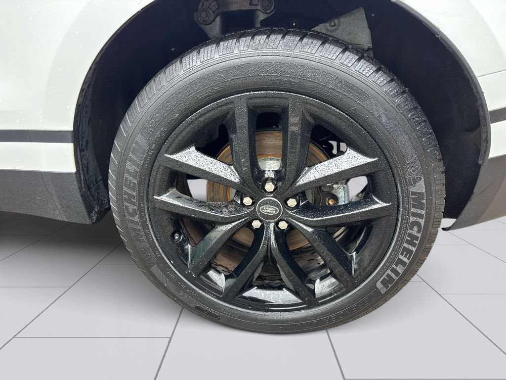 Used 2024 Land Rover Range Rover Velar S AWD/4WD image 7