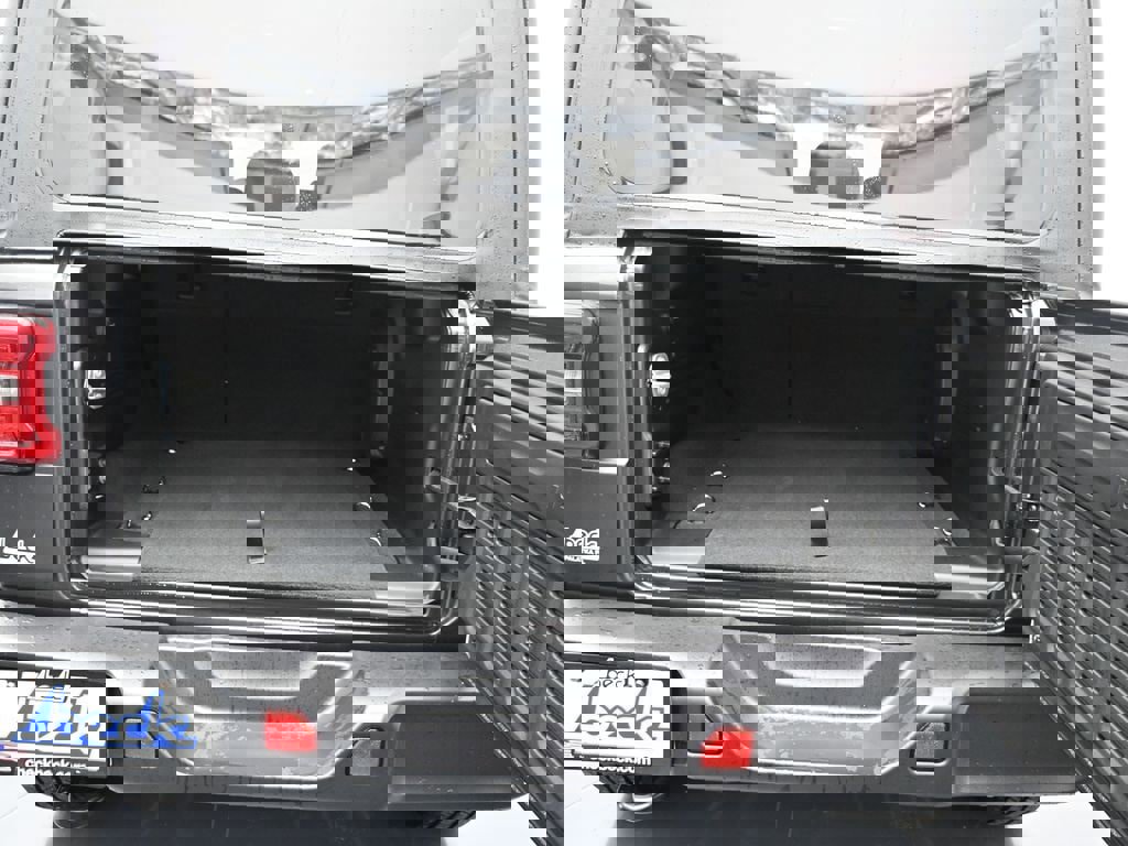 New 2025 Jeep Wrangler Unlimited Sahara w/ Technology Group image 26