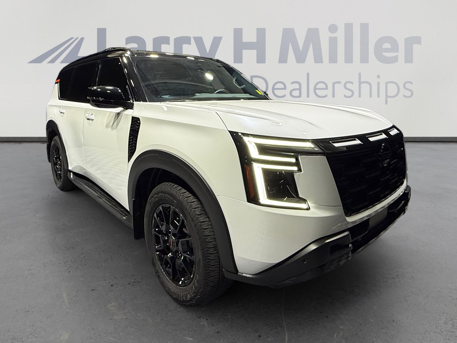 Certified 2025 Nissan Armada PRO-4X image 7