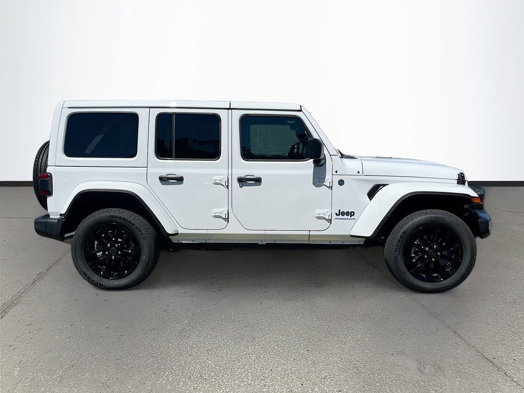 Certified 2025 Jeep Wrangler Unlimited Sahara w/ Safety Group image 8