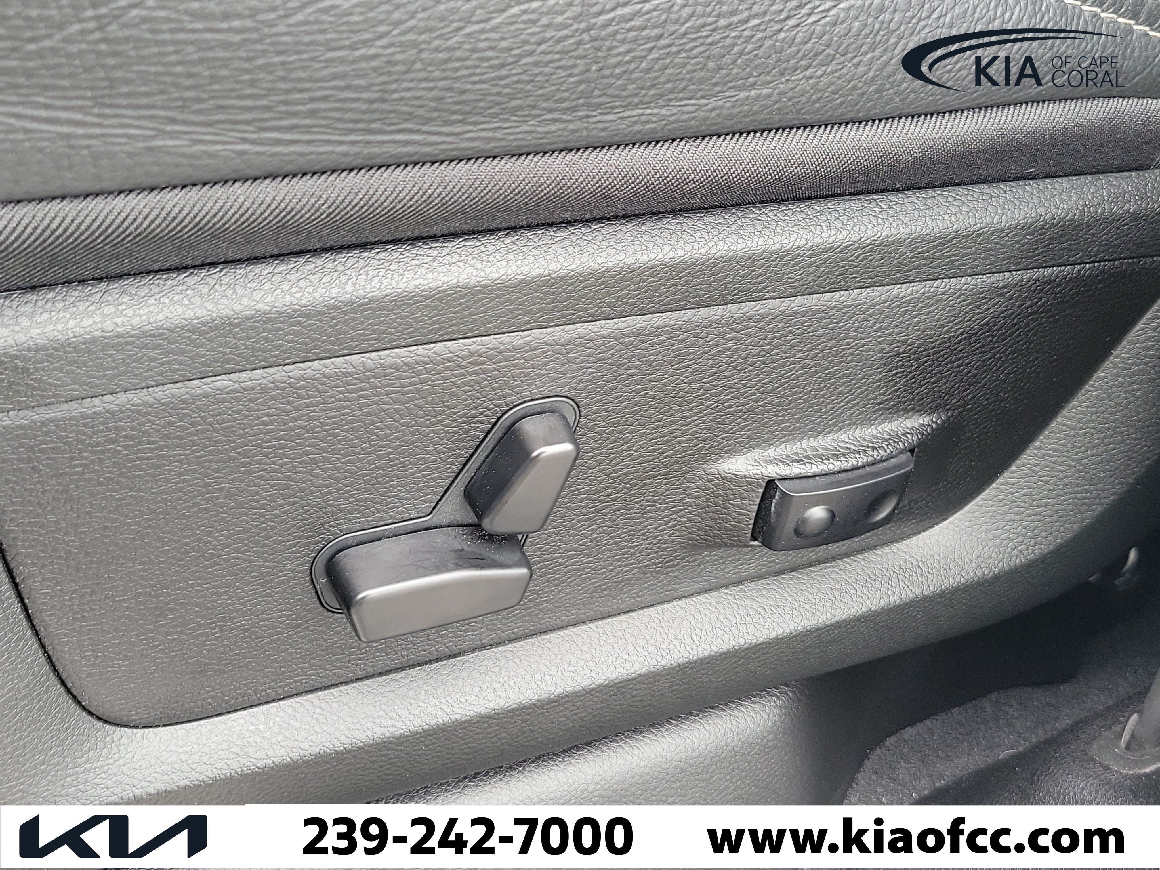 Used 2025 RAM 2500 Limited AWD/4WD image 21