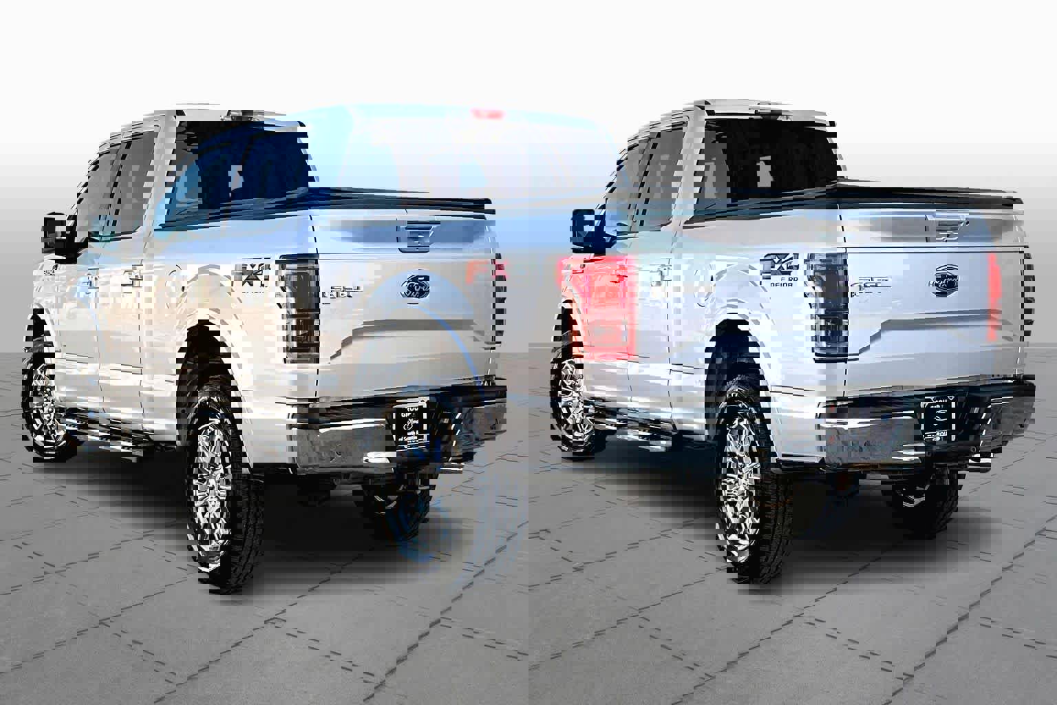 Used 2015 Ford F150 Lariat image 12