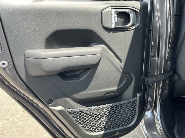 New 2025 Jeep Gladiator Sport image 13