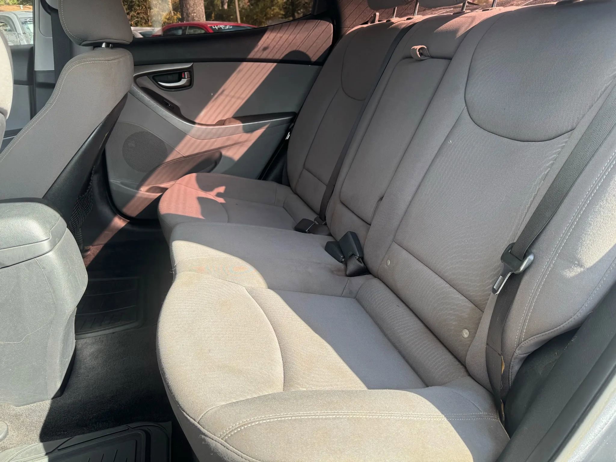 Used 2016 Hyundai Elantra SE image 11