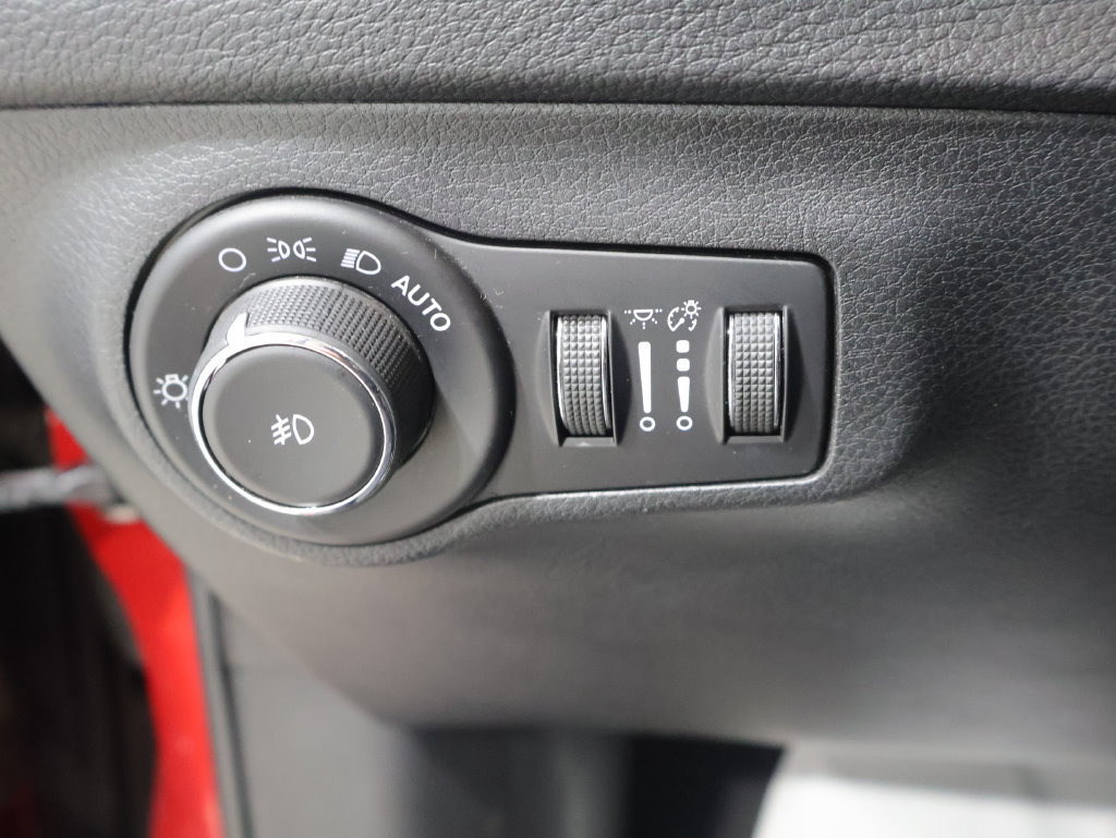 Used 2018 Jeep Compass Latitude w/ Popular Equipment Group AWD/4WD image 33