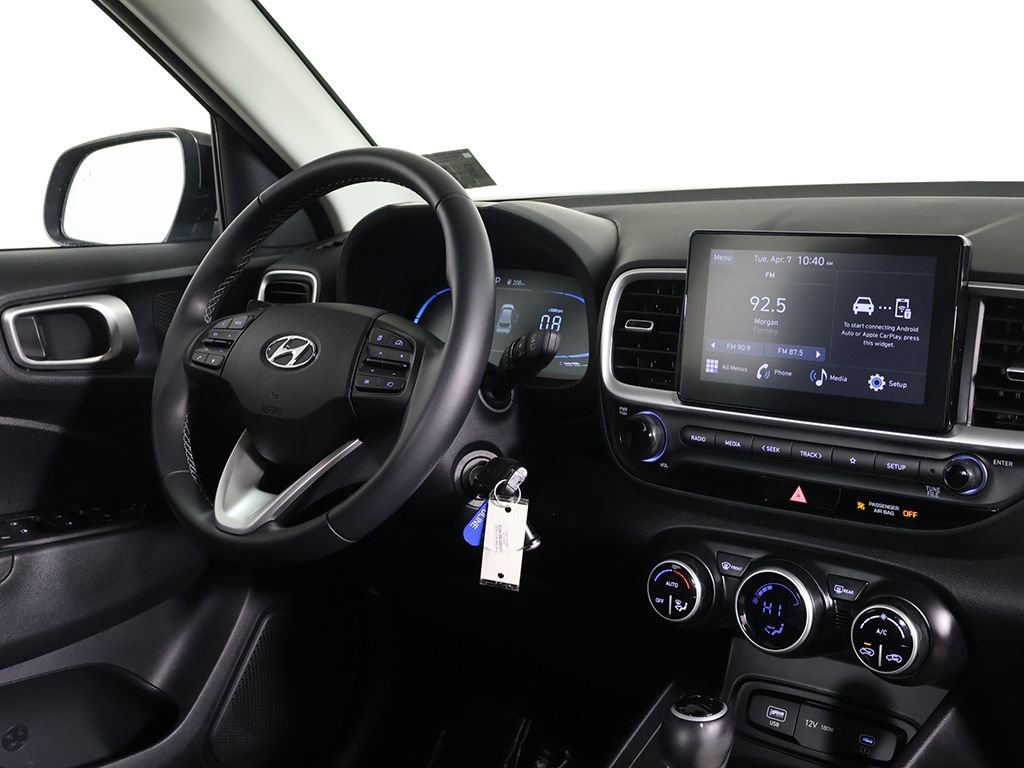 Certified 2023 Hyundai Venue SEL w/ Cargo Package image 31