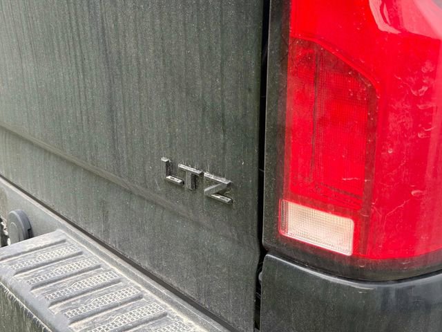 Used 2025 Chevrolet Silverado 2500 LTZ w/ LTZ Plus Package AWD/4WD image 8