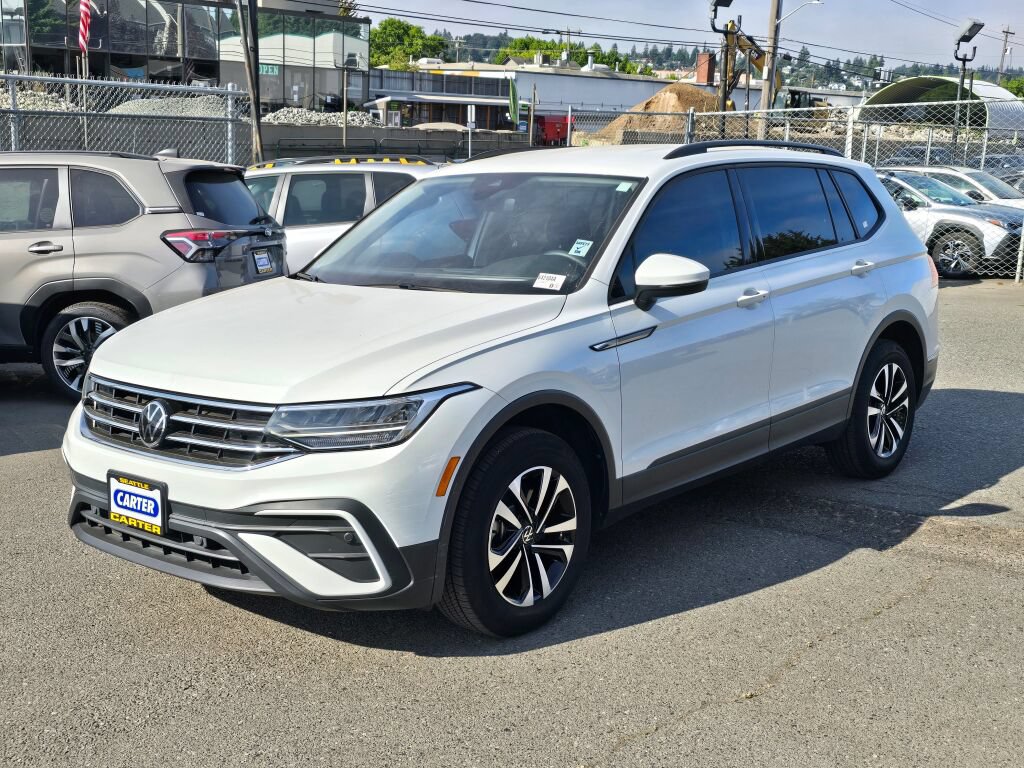 Used 2023 Volkswagen Tiguan S w/ Driver Assistance Package FWD image 3