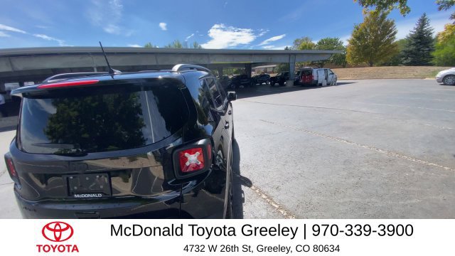 Used 2023 Jeep Renegade Altitude AWD/4WD image 8