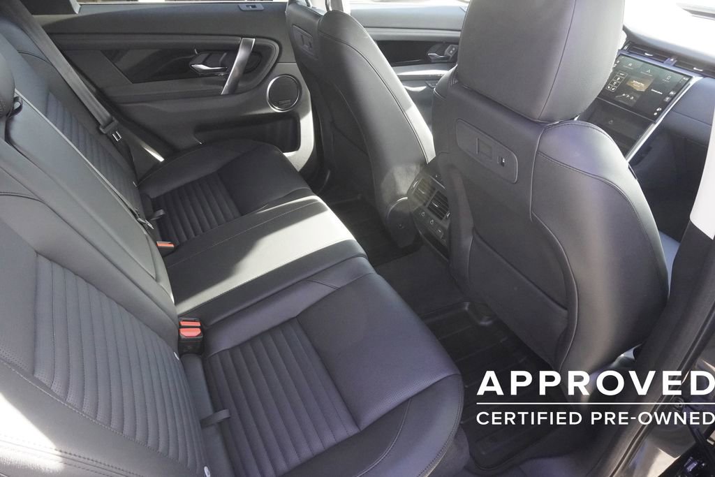 Used 2025 Land Rover Discovery Sport S image 26