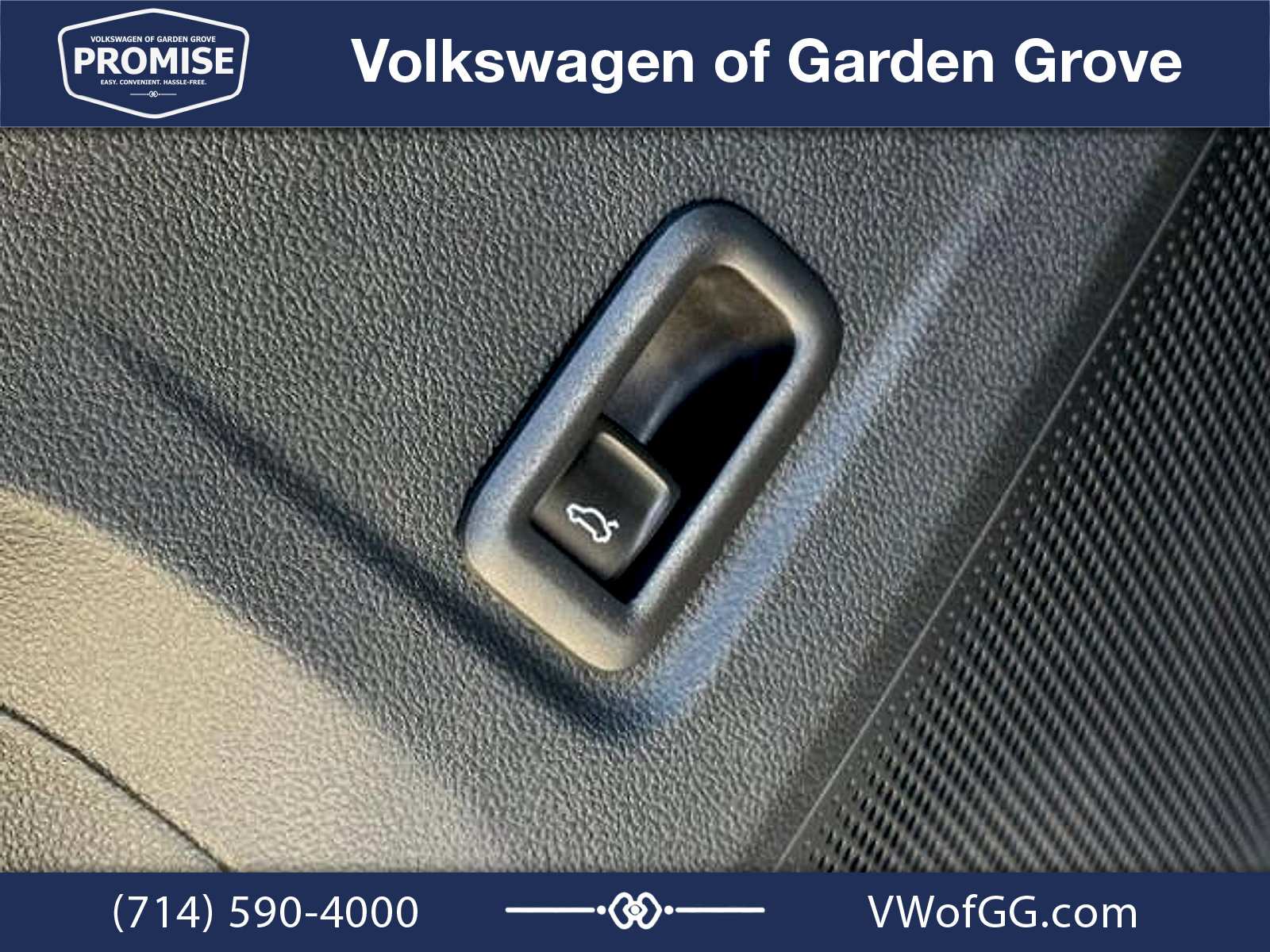 New 2026 Volkswagen Tiguan SE R-Line FWD image 12