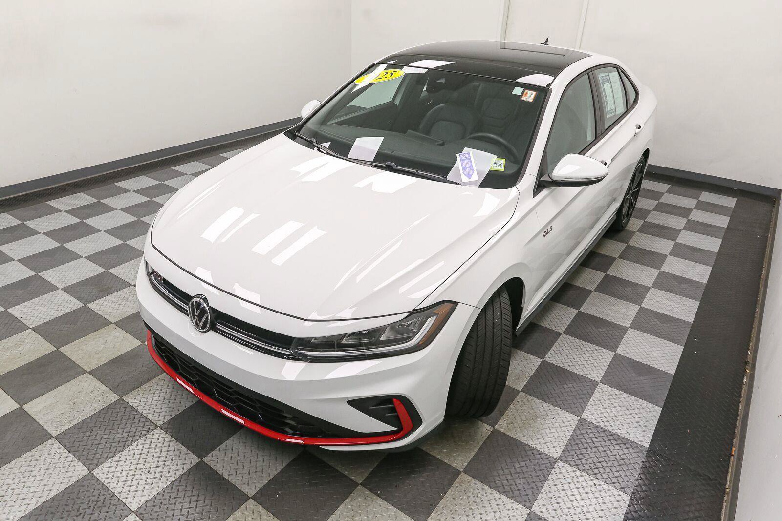 Certified 2025 Volkswagen Jetta GLI Autobahn FWD image 7