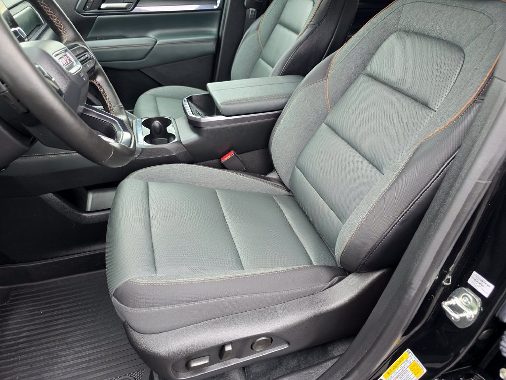 Used 2026 GMC Terrain AT4 AWD/4WD image 16