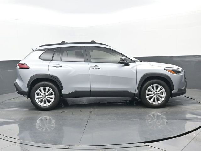 Used 2026 Toyota Corolla Cross LE w/ Moonroof Package image 2