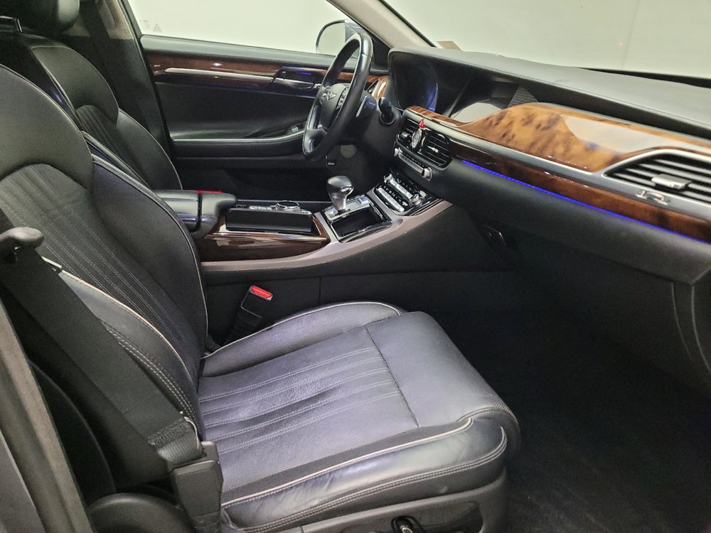 Used 2017 Genesis G90 3.3T Premium RWD image 21