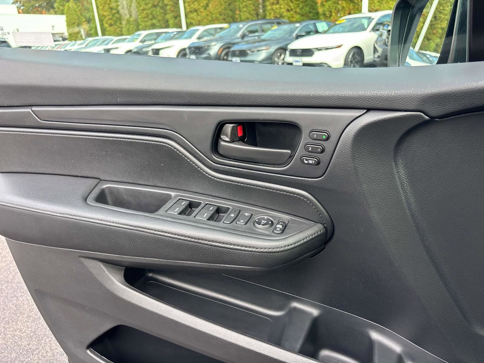 Certified 2024 Honda Odyssey EX-L image 23