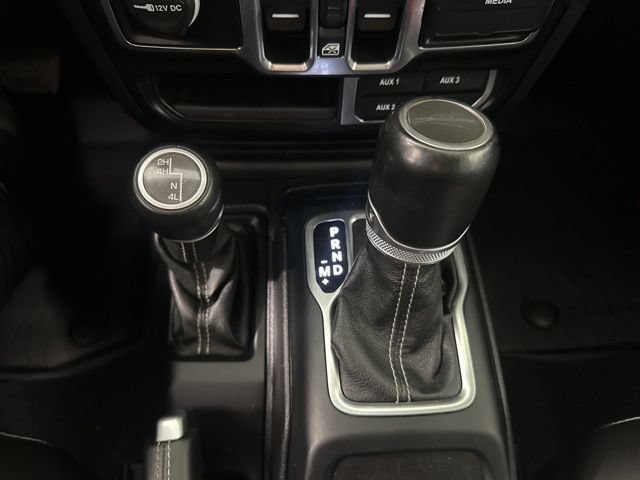 Used 2020 Jeep Gladiator Overland AWD/4WD image 16