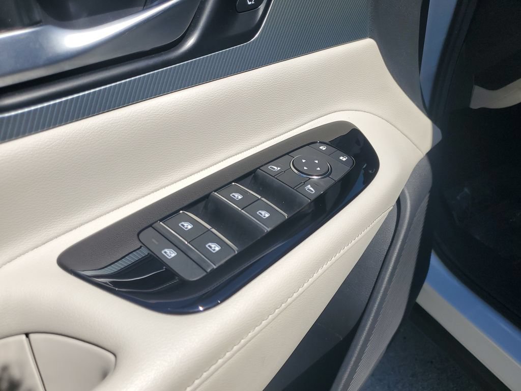 Certified 2025 Nissan Murano SL w/ Cargo Package AWD/4WD image 27