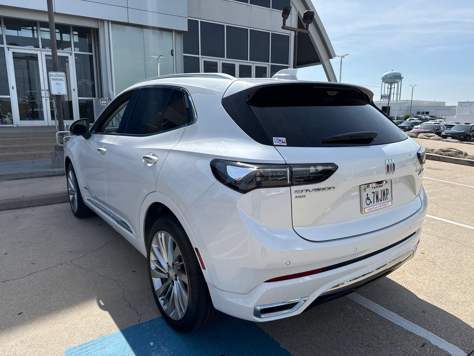 Used 2024 Buick Envision Avenir AWD/4WD image 9
