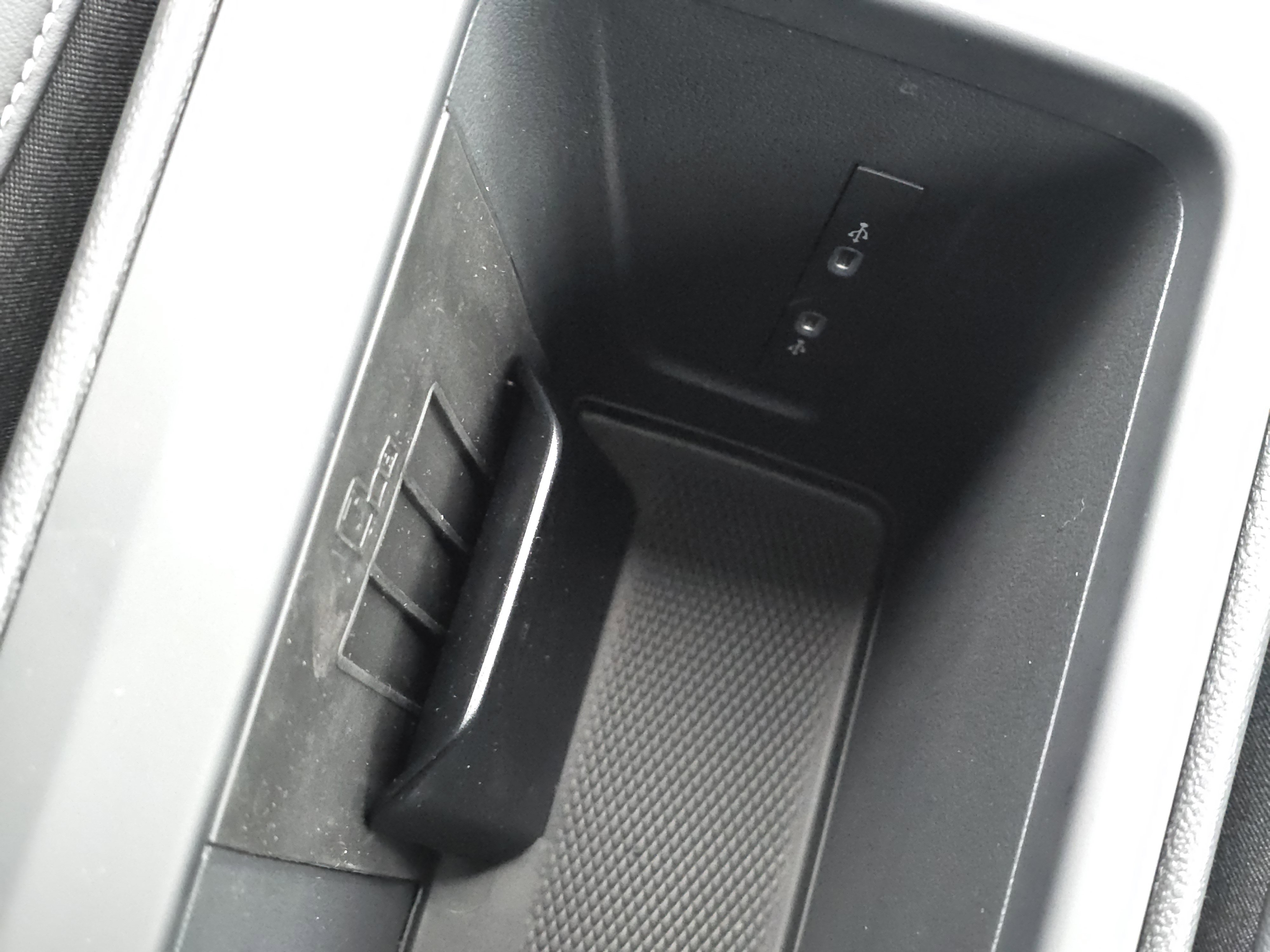 New 2026 Volkswagen Tiguan SE R-Line image 25