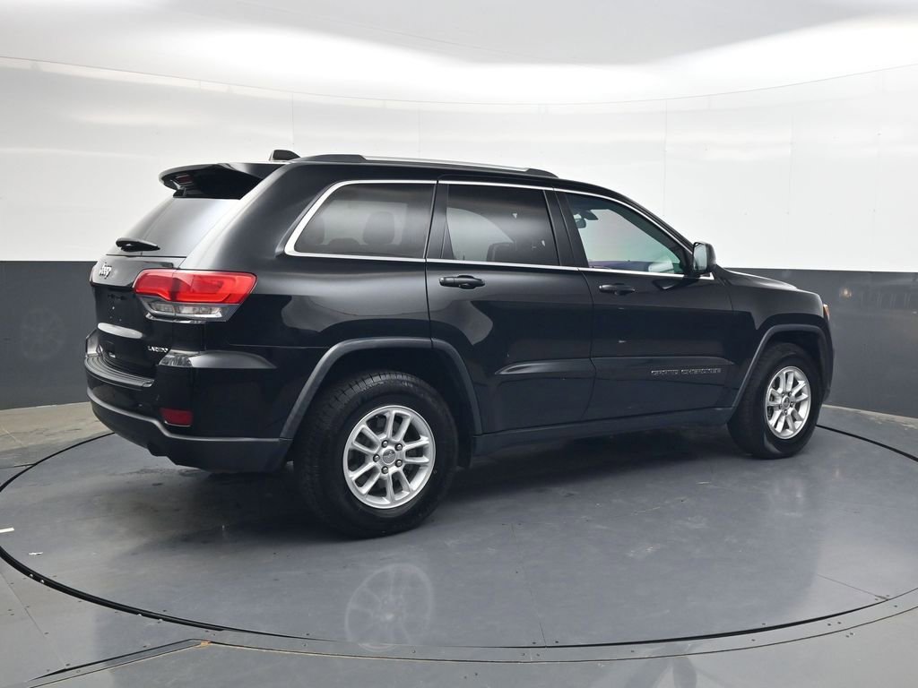 Used 2019 Jeep Grand Cherokee Laredo RWD image 4
