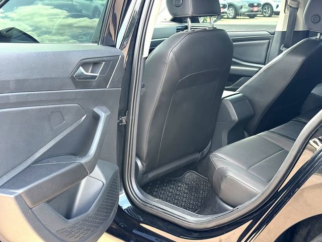Used 2023 Volkswagen Jetta SE w/ Panoramic Sunroof Package FWD image 22