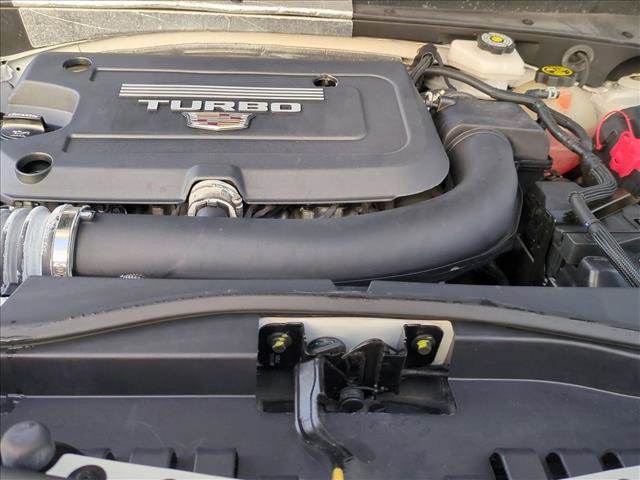 Used 2022 Cadillac XT4 Luxury w/ Driver Awareness Package image 22