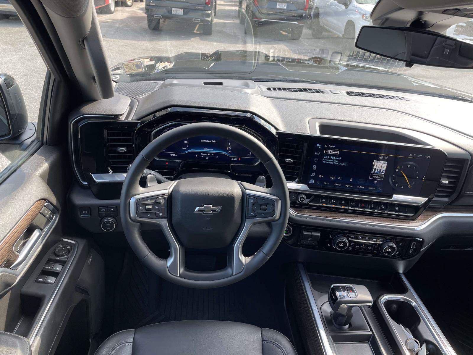 Used 2023 Chevrolet Silverado 1500 LT Trail Boss w/ LT Trail Boss Premium Package AWD/4WD image 11