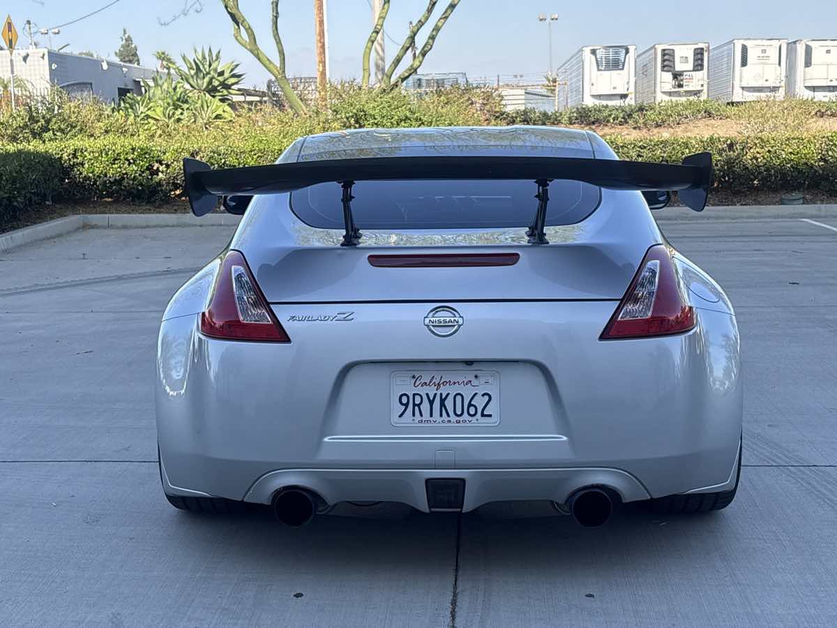Used 2013 Nissan 370Z Coupe RWD image 4