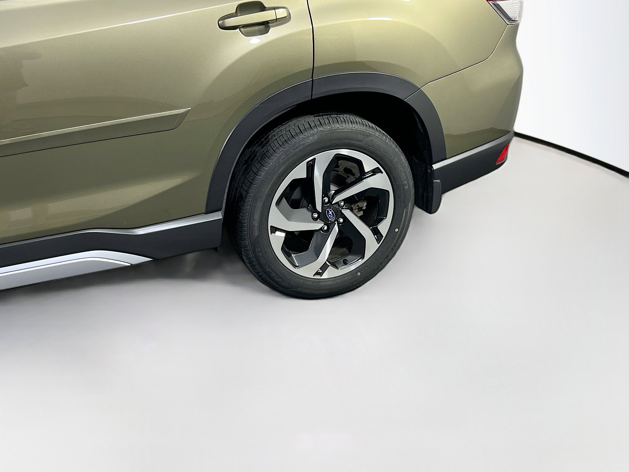 Used 2022 Subaru Forester Touring image 31