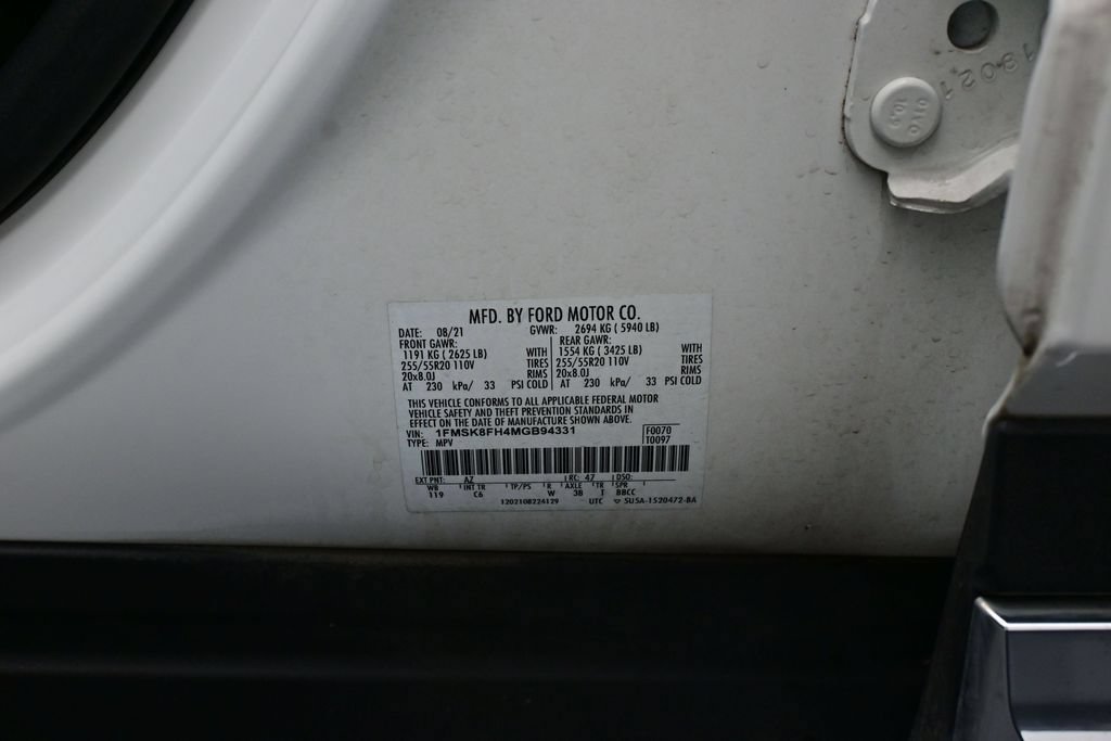 Used 2021 Ford Explorer Limited w/ Equipment Group 301A AWD/4WD image 24