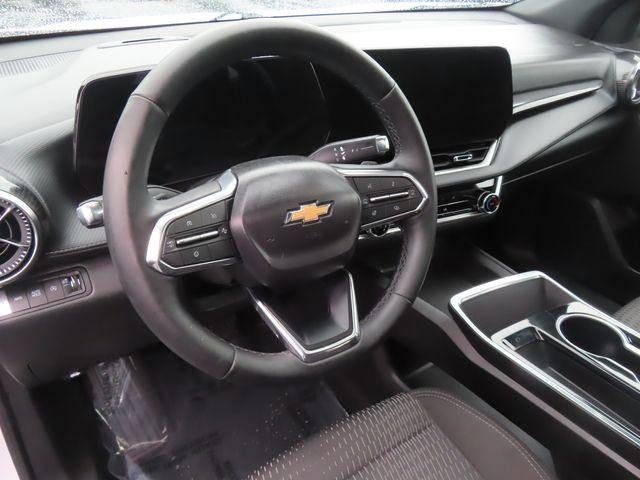 Used 2025 Chevrolet Equinox LT AWD/4WD image 15