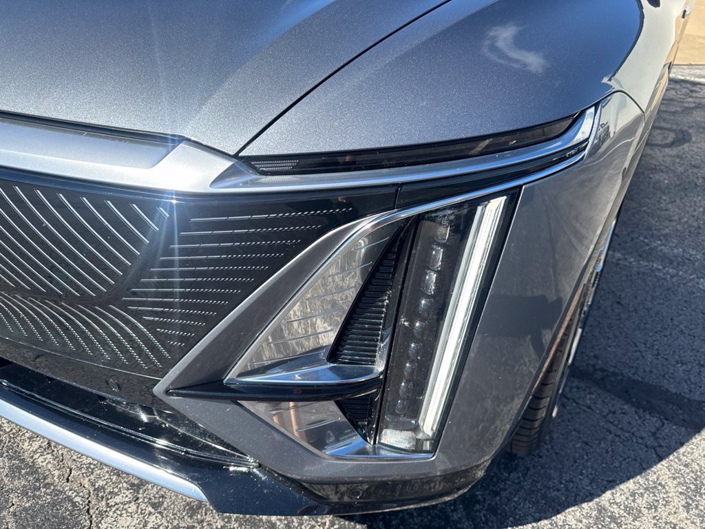 Used 2023 Cadillac Lyriq 2WD image 49