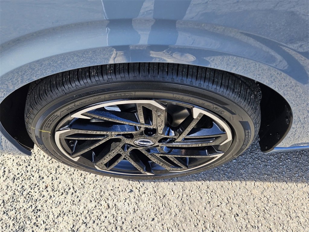 New 2026 Nissan Sentra SR image 18