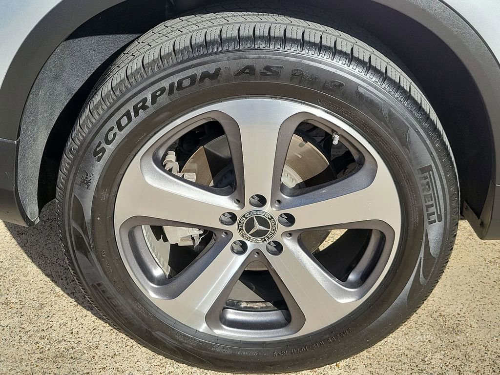 Used 2019 Mercedes-Benz GLC 300 image 32