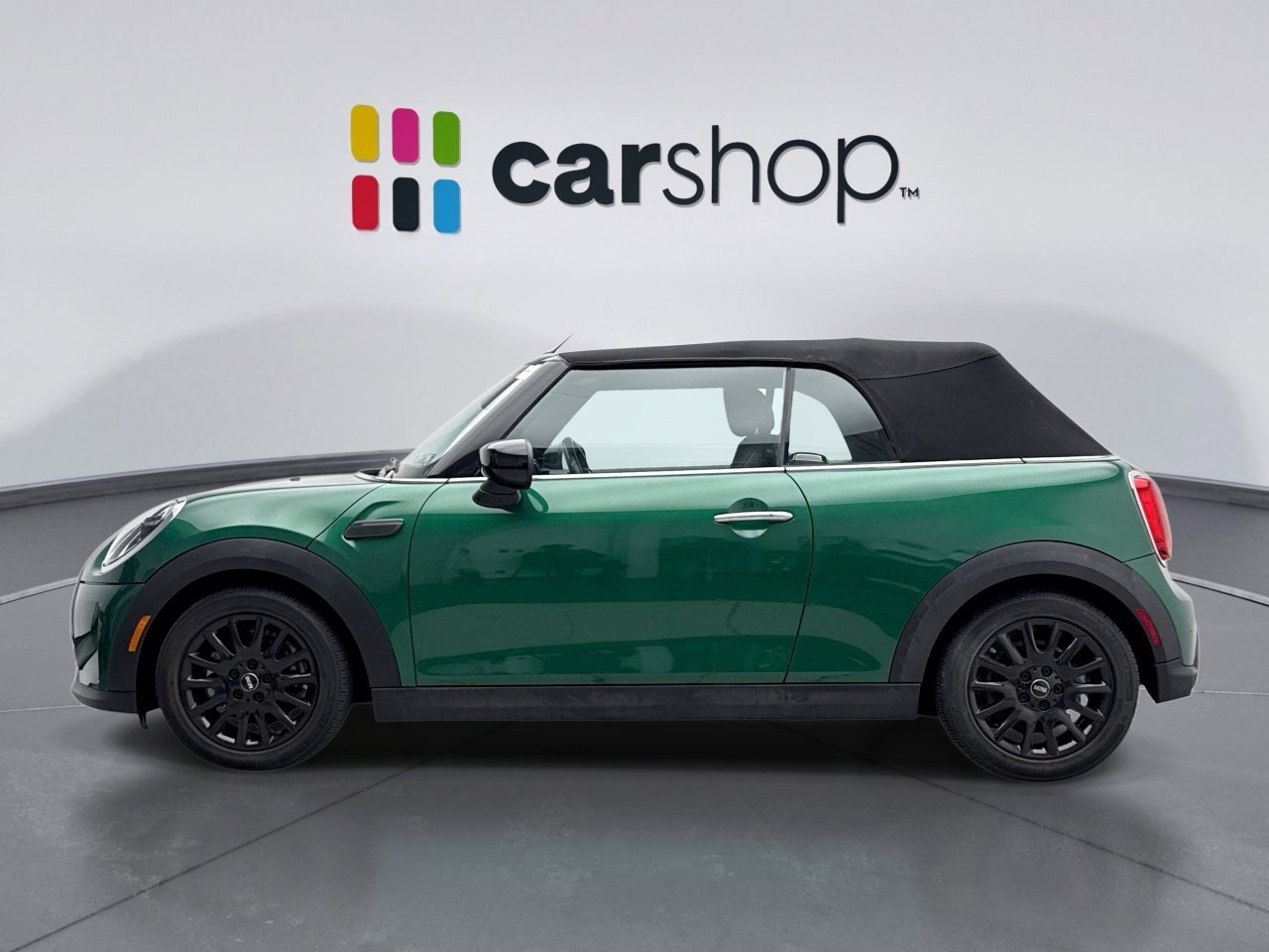 Used 2024 MINI Cooper SIGNATURE image 2