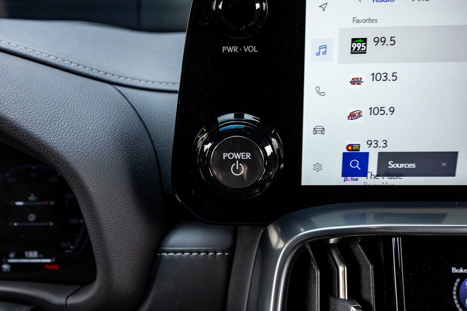 Used 2025 Lexus LX 700h Overtrail image 22