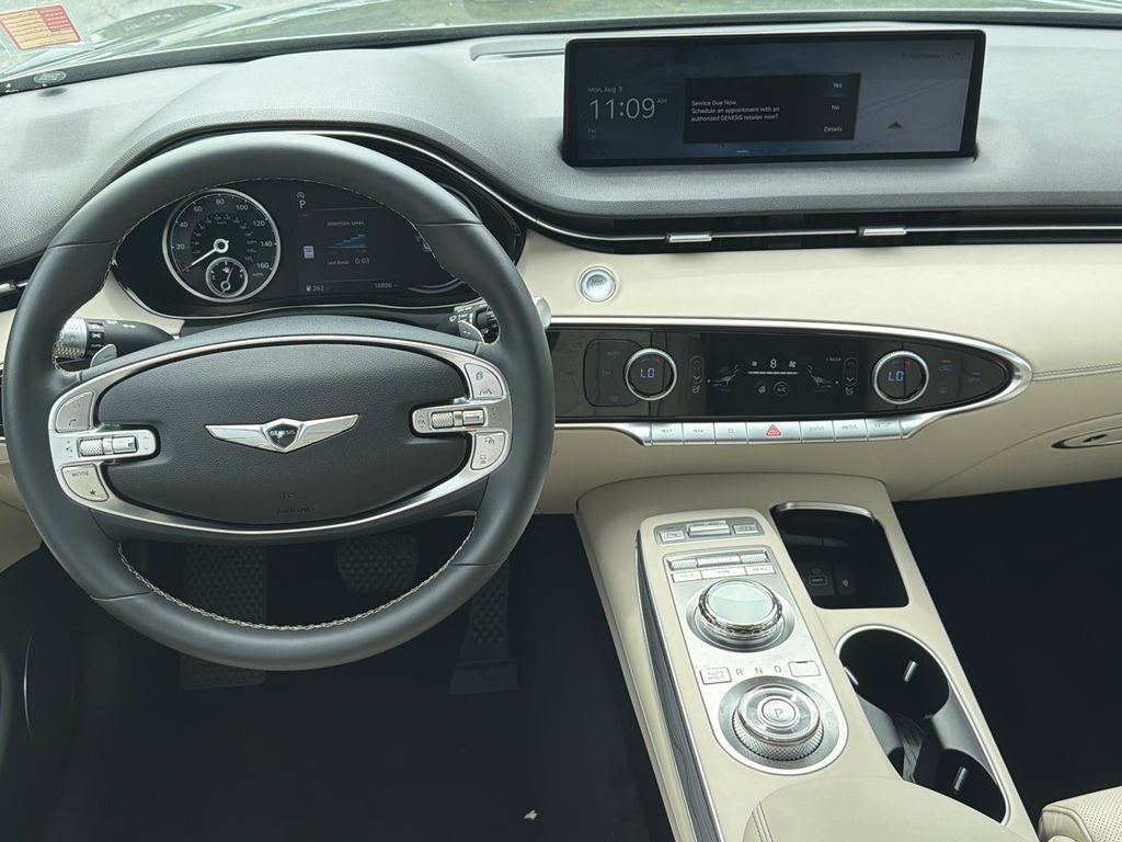 Used 2024 Genesis GV70 2.5T w/ Advanced Package AWD/4WD image 25