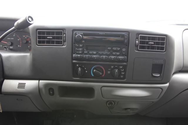 Used 2003 Ford F250 XLT image 19
