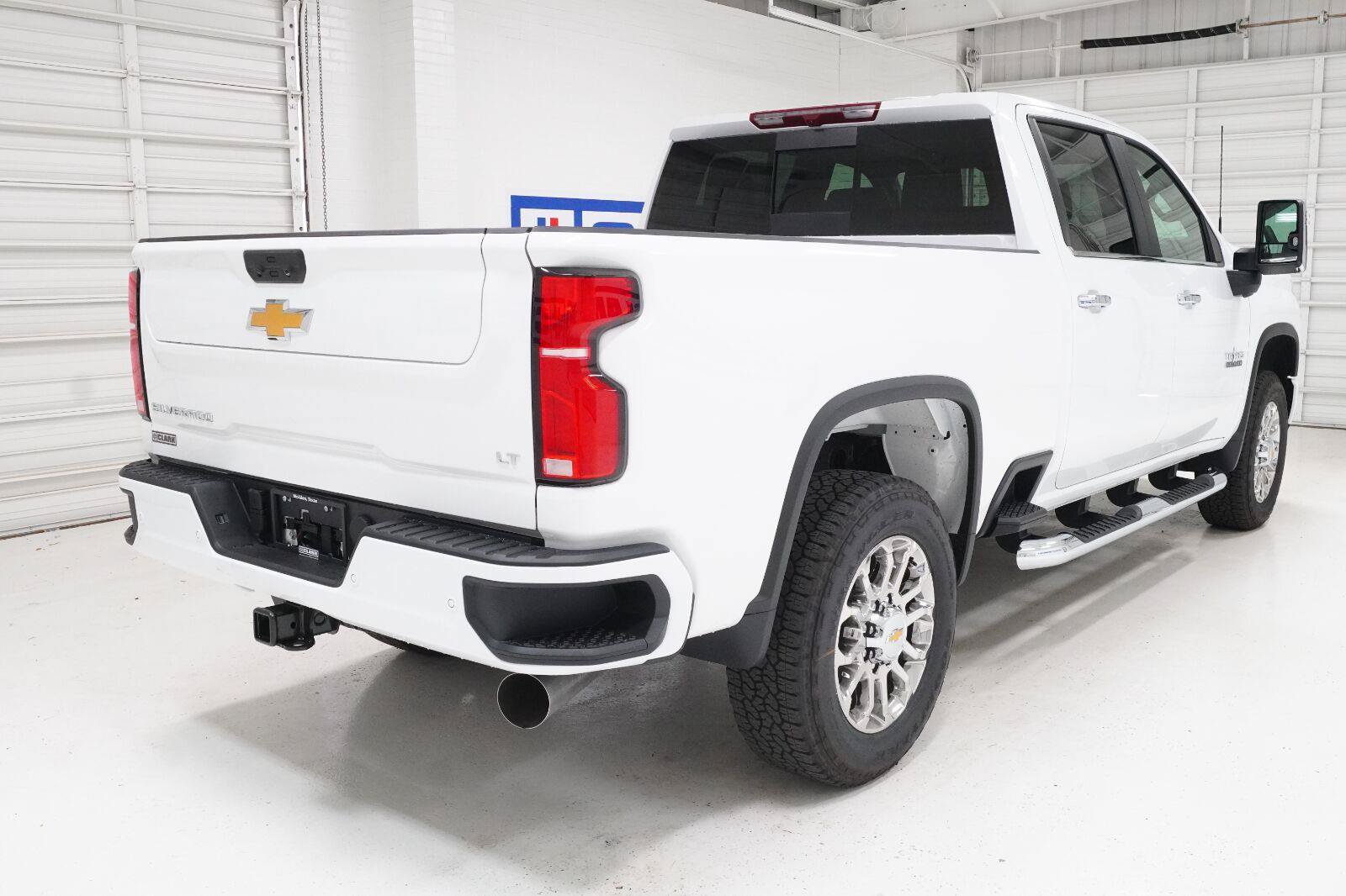 New 2026 Chevrolet Silverado 2500 LT w/ Z71 Chrome Sport Edition AWD/4WD image 28