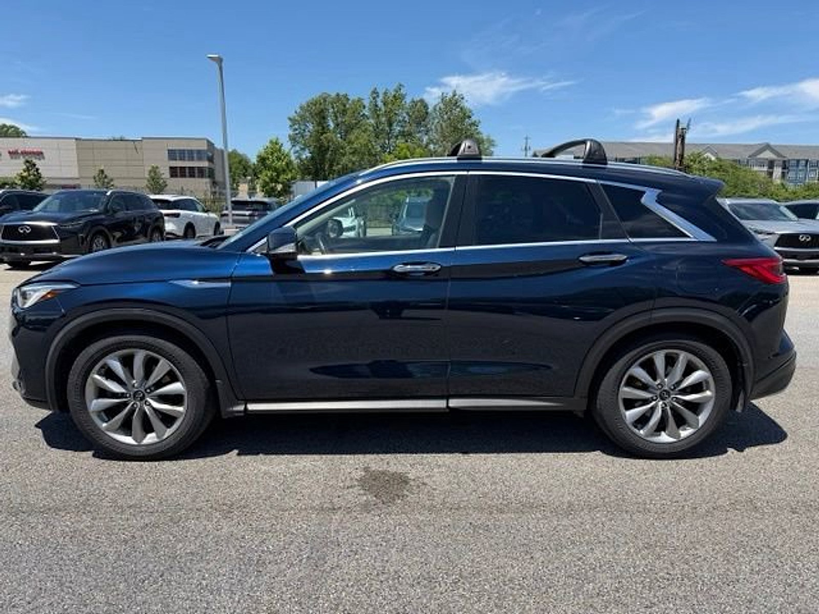 Used 2021 INFINITI QX50 Luxe w/ Cargo Package AWD/4WD image 4
