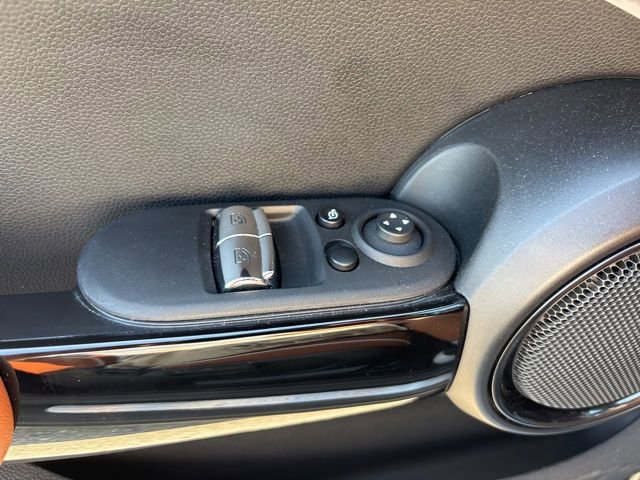 Used 2023 MINI Cooper S w/ Signature Upholstery Package FWD image 19