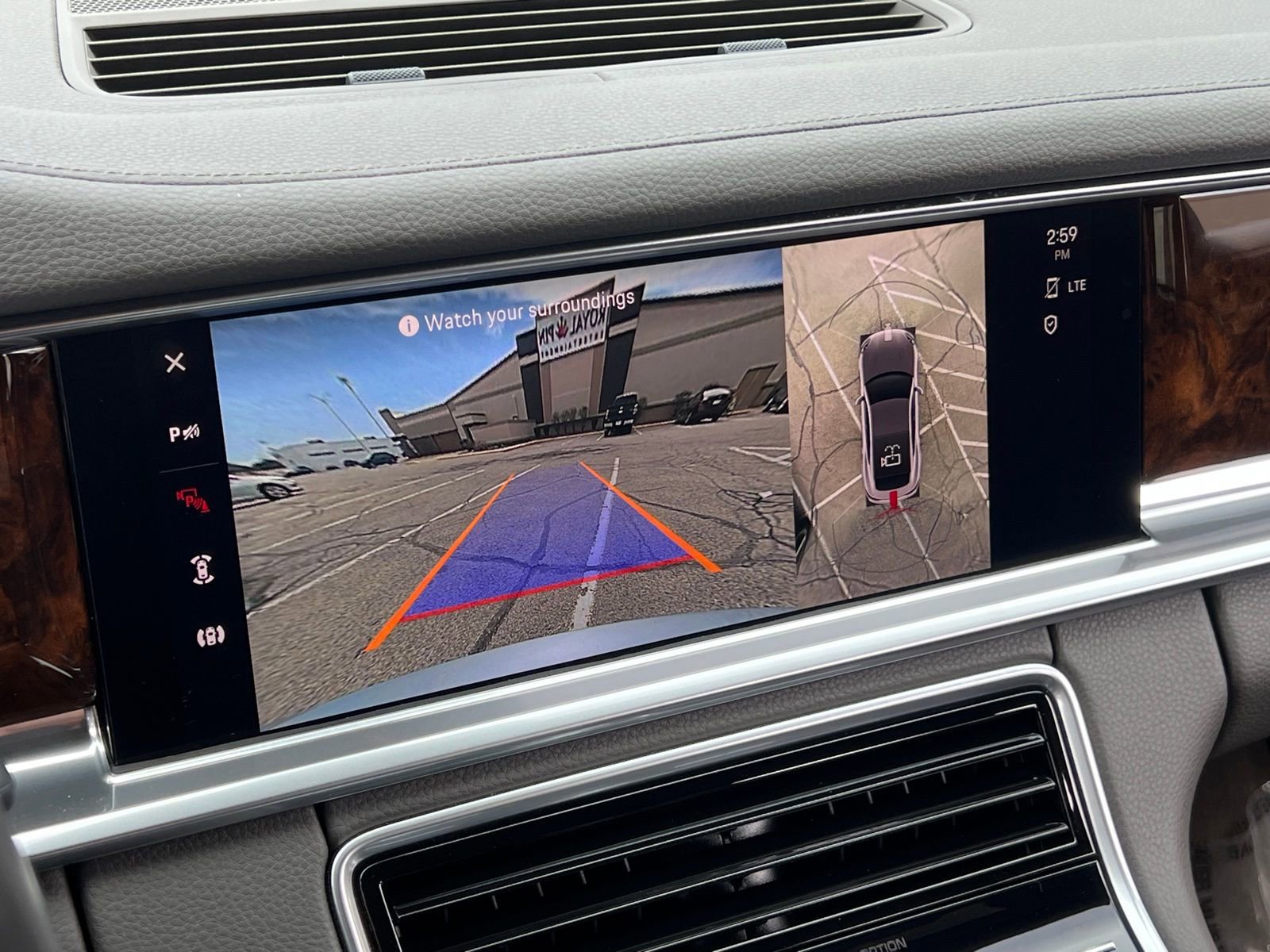 Certified 2023 Porsche Panamera 4 Platinum Edition image 25