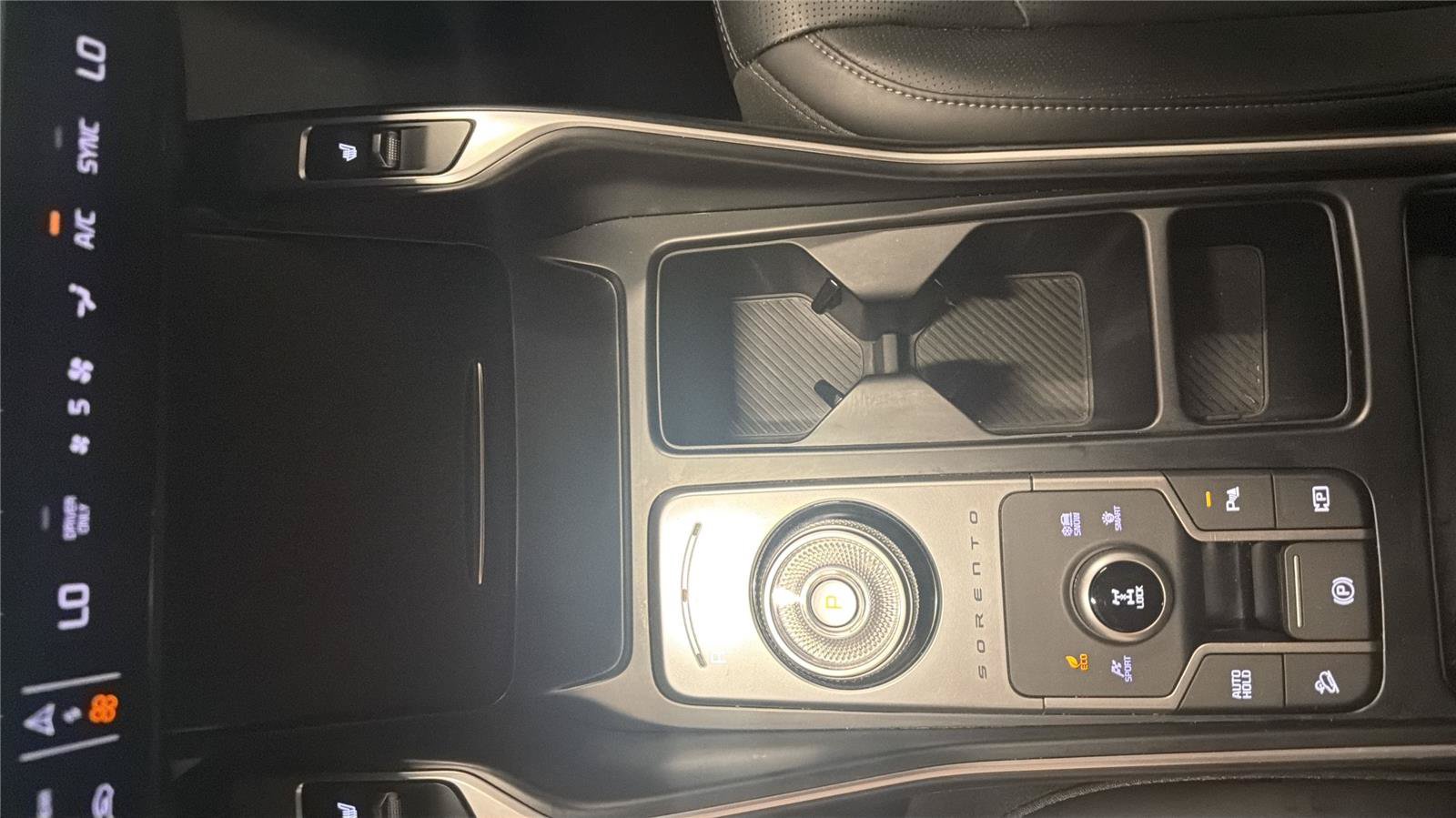 Used 2025 Kia Sorento EX AWD/4WD image 19