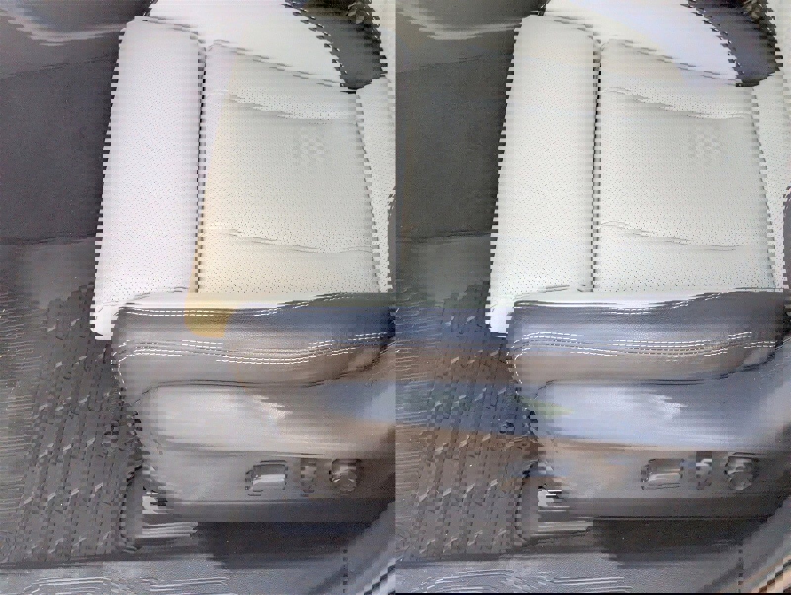 Used 2023 Subaru Outback Limited image 28