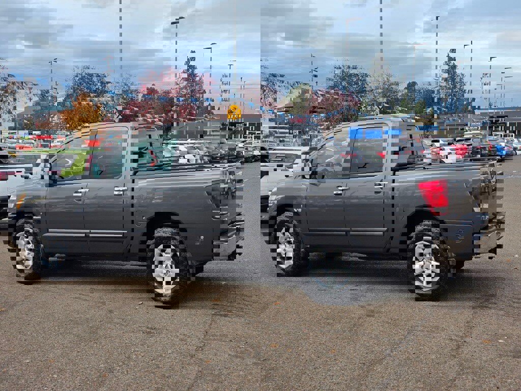 Used 2004 Nissan Titan SE image 30