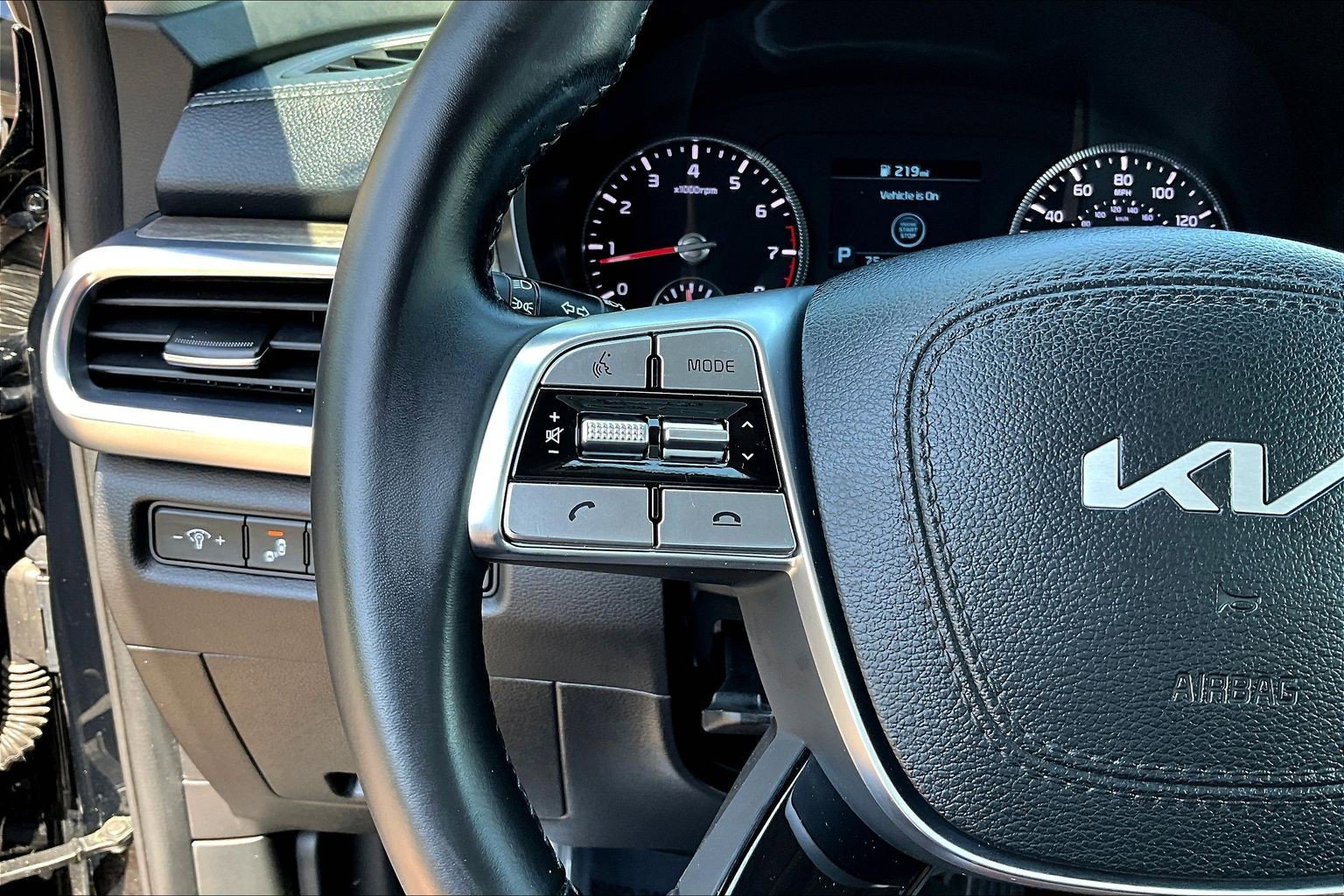 Certified 2022 Kia Telluride EX w/ EX Premium Package FWD image 13