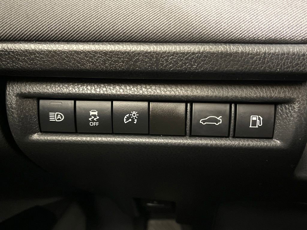 Certified 2025 Toyota Camry LE image 28