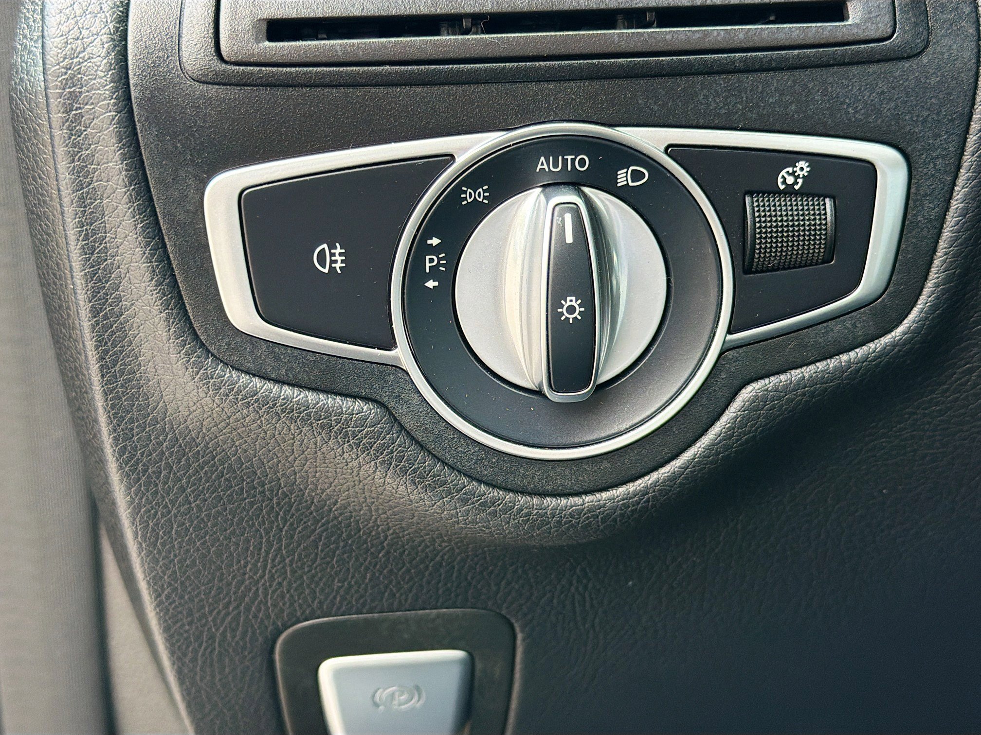 Used 2021 Mercedes-Benz GLC 300 image 34