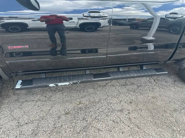 Used 2017 GMC Sierra 1500 SLT AWD/4WD image 3